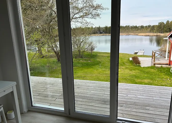 Stuga Med Sjoeutsikt, Lake View Cottage