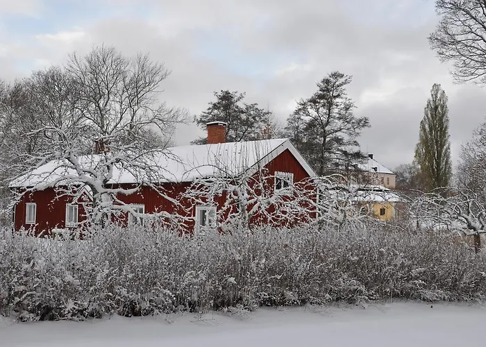 The Gardener House - Groensoeoe Palace Garden
